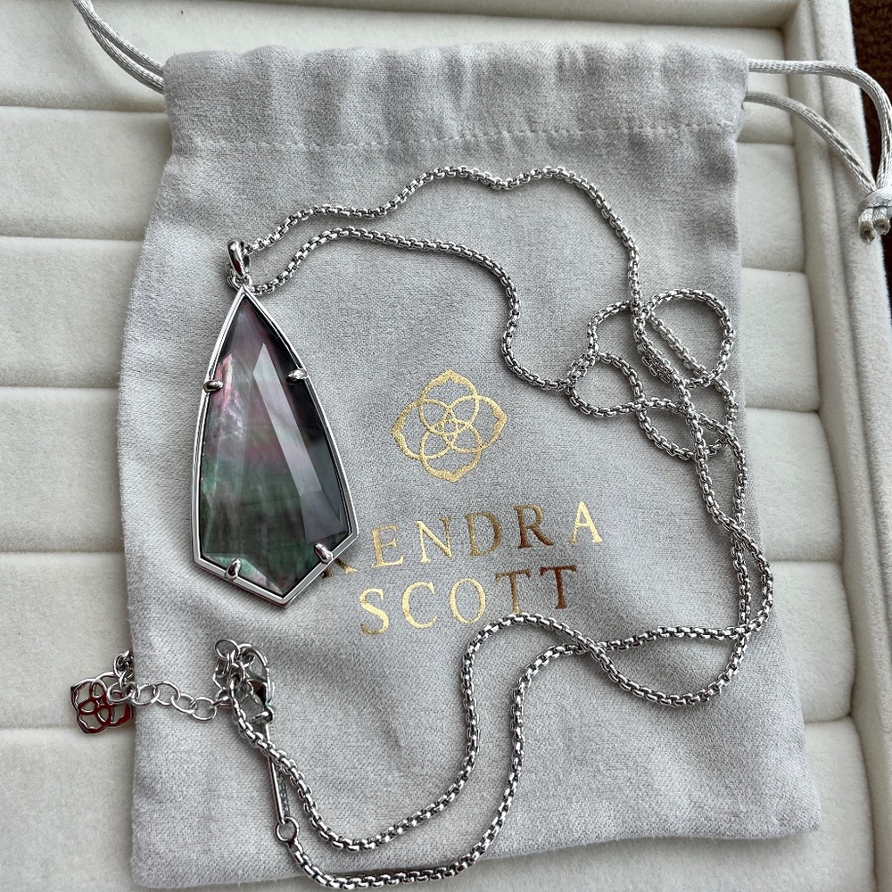 Kendra Scott Black Pearl Carole Pendant